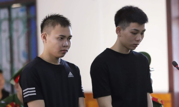 Đâm chết người vì bị tạt đầu xe