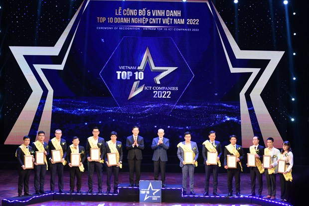 Vinh danh TOP 10 doanh nghiep cong nghe thong tin Viet Nam 2022 hinh anh 1
