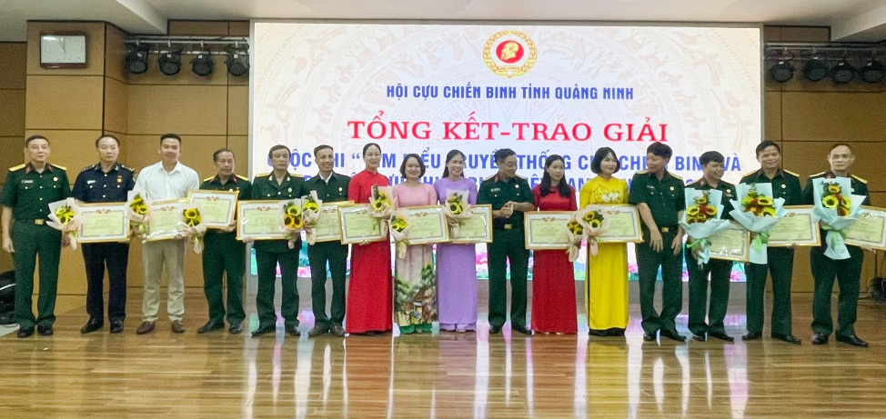 BCH Hội CCB tỉnh tổng kết, trao giải Cuộc thi “Tìm hiểu truyền thống Hội CCB Việt Nam và Đại hội Hội CCB Việt Nam” năm 2022. Tháng 7/2022.