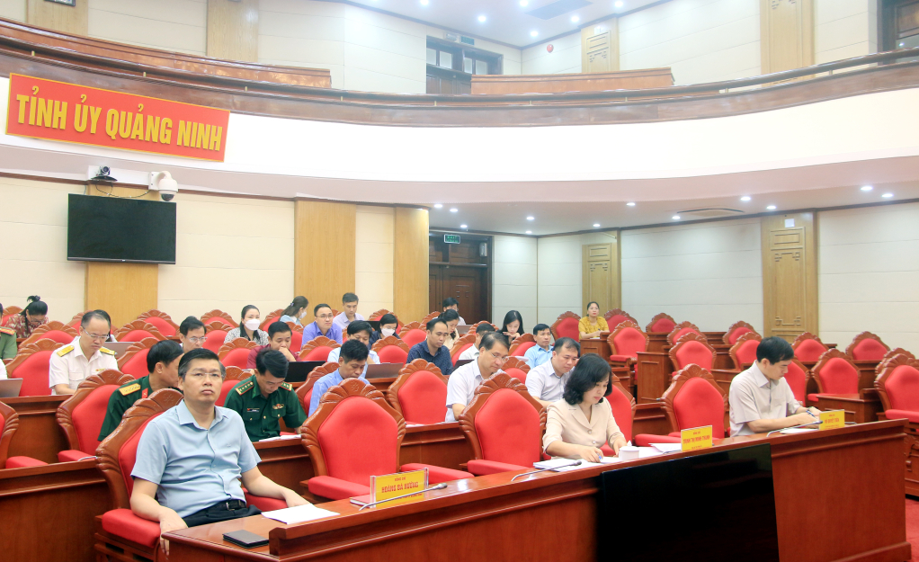 Các đại biểu tham gia dự họp tại điểm cầu Quảng Ninh.