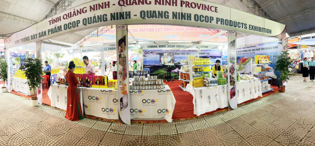 Quang Ninh booths boast a range of typical products.