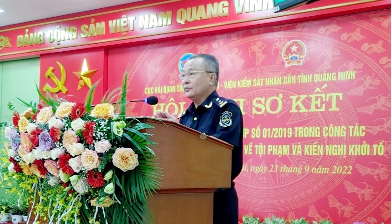 Lãnh đạo Cục Hải quan tỉnh Quảng Ninh phát biểu tại hội nghị