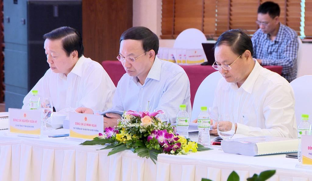 Đồng chí Nguyễn Xuân Ký, Ủy viên Trung ương Đảng, Bí thư Tỉnh ủy, Chủ tịch HĐND tỉnh tham dự hội nghị.