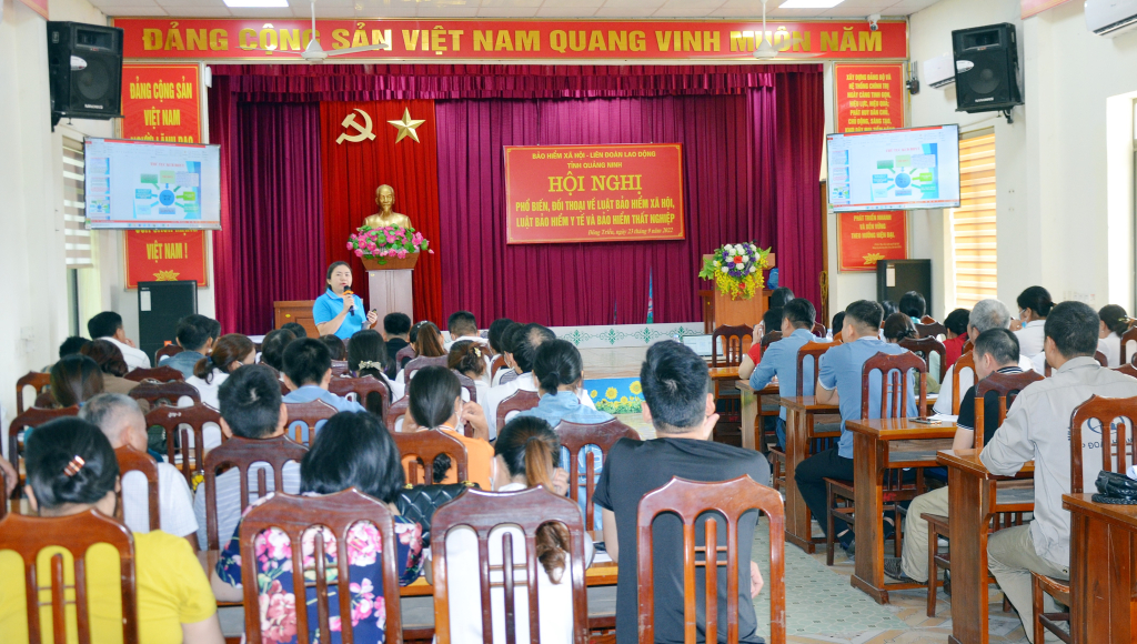 Hội nghị phổ biến, đối thoại về Luật BHXH, BHYT, BHTN đến đơn vị, doanh nghiệp và NLĐ tại phường Kim Sơn (TX Đông Triều) tháng 9/2022.