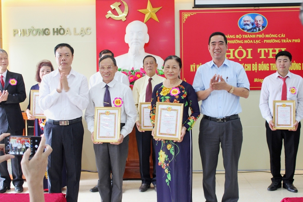 TP Móng Cái tổ chức các hội thi để nâng cao nghiệp vụ cho đội ngũ Bí thư Chi bộ kiêm trưởng thôn, khu phố
