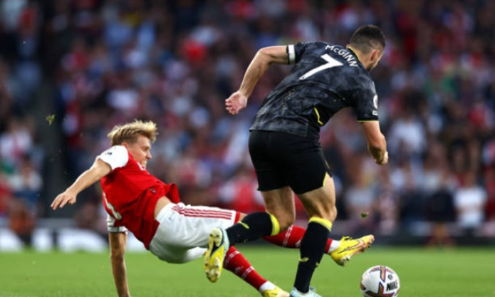 Odegaard nguy cơ vắng mặt trận gặp Man Utd
