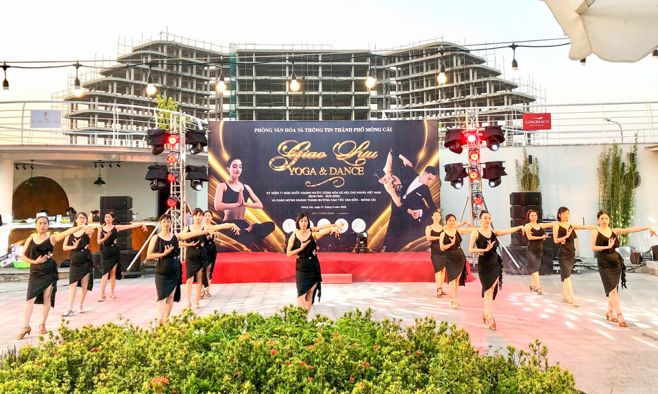 Giao lưu Yoga & Dance tại Khu du lịch Quốc gia Trà Cổ