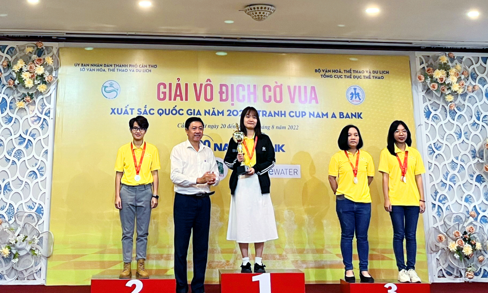 Kỳ thủ Quảng Ninh giành "cú đúp" tại Giải Cờ vua xuất sắc quốc gia 2022