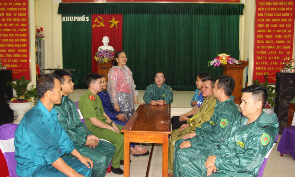 Ứng phó mưa bão ở địa phương vùng trũng Hà An (Quảng Yên)