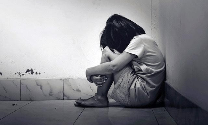 Công an vào cuộc vụ bé gái 14 tuổi nghi bị hiếp dâm ngoài bờ đê