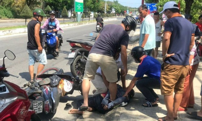 Bắt giữ đối tượng cướp túi xách của du khách nước ngoài