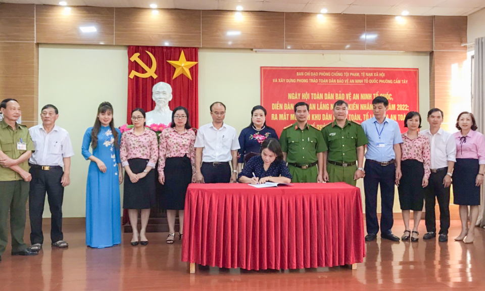 "Công an lắng nghe ý kiến nhân dân"