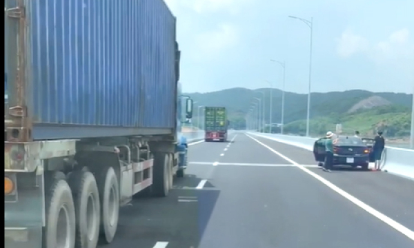 Xử phạt 10-12 triệu đồng hành vi dừng đỗ xe không đúng quy định trên cao tốc
