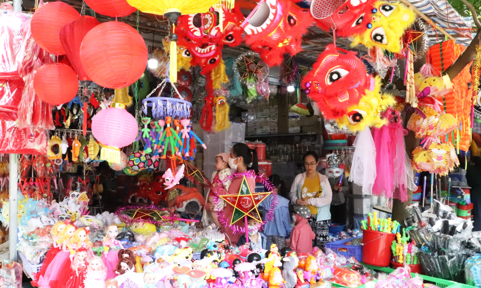 Đa dạng, phong phú thị trường Tết Trung thu