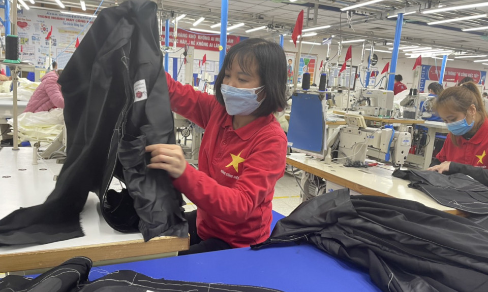 Xuất nhập khẩu khả quan trong 8 tháng đầu năm