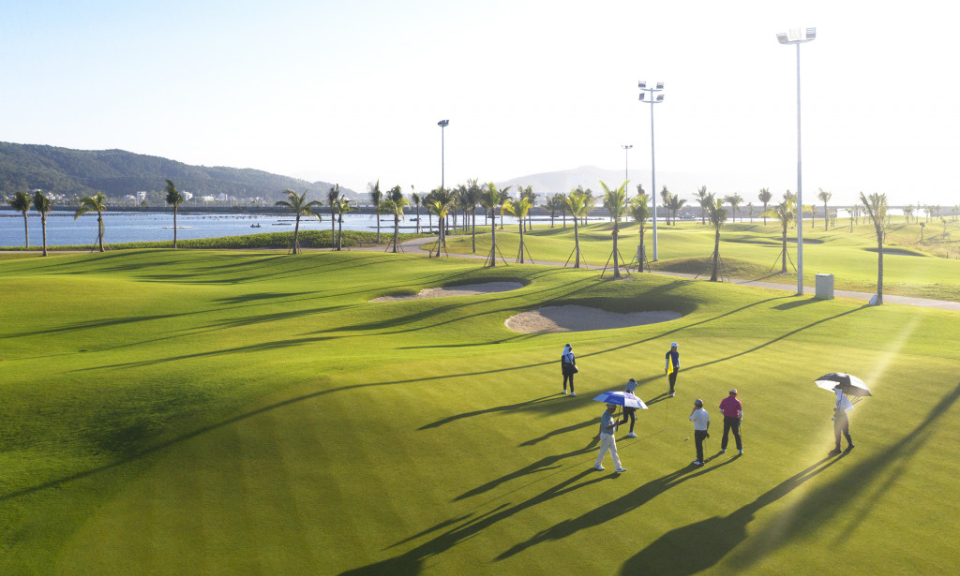 Phát triển du lịch golf thành sản phẩm thế mạnh của Quảng Ninh