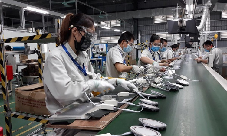 Industrial production recovers quickly with growth of 9.4% in eight months