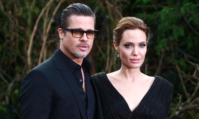 Angelina Jolie kiện Brad Pitt 250 triệu USD