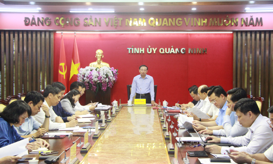 Giao ban với các ban xây dựng Đảng và đơn vị trực thuộc