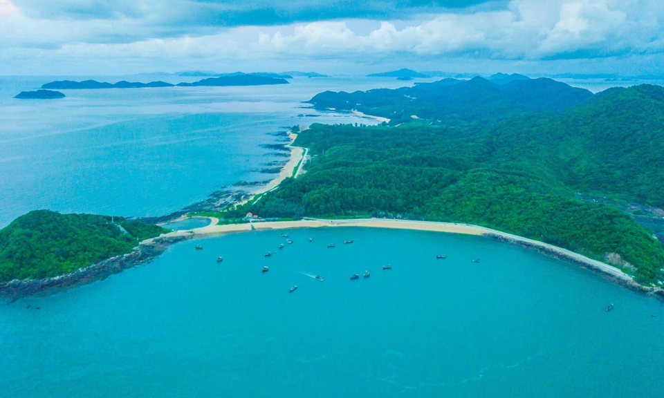 Cai Chien island - a must-visit attraction