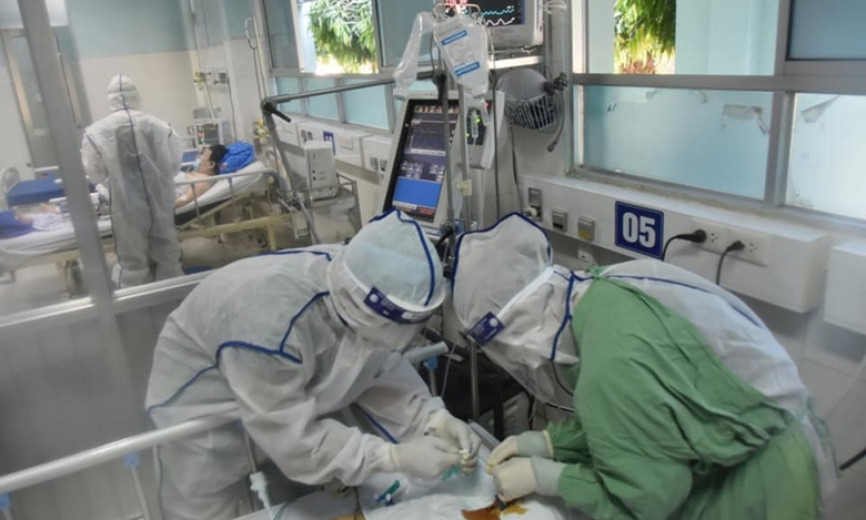 Sáng 8/9: Bệnh nhân COVID-19 nặng tăng nhanh, nhiều nơi vẫn tiêm vaccine mũi 3 và 4 rất thấp, chậm