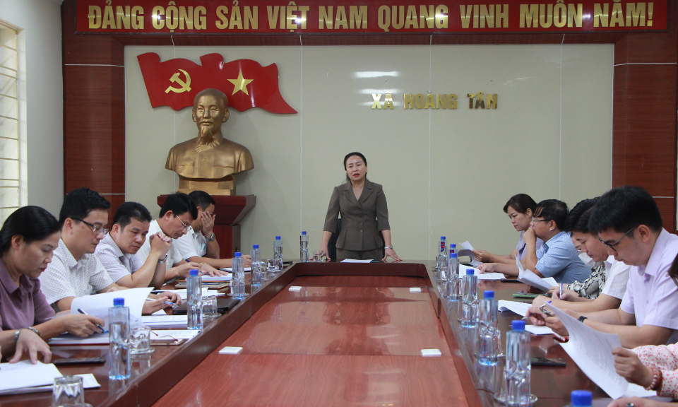 Phó Chủ tịch Thường trực HĐND tỉnh khảo sát Chương trình xây dựng NTM trên địa bàn TX Quảng Yên