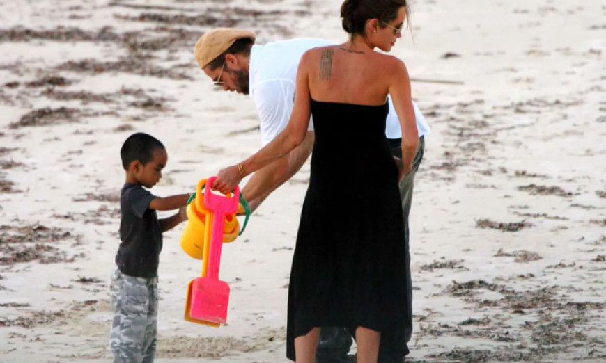 Angelina Jolie bị khui tự tung ảnh ngoại tình với Brad Pitt