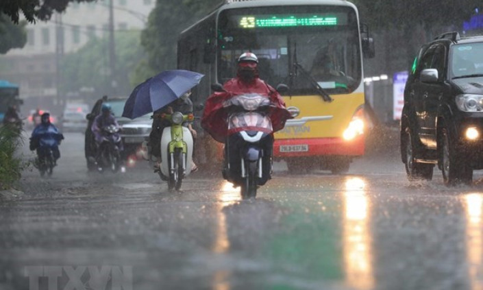 Mưa dông trên diện rộng ở Bắc Bộ kéo dài đến ngày Tết Trung Thu