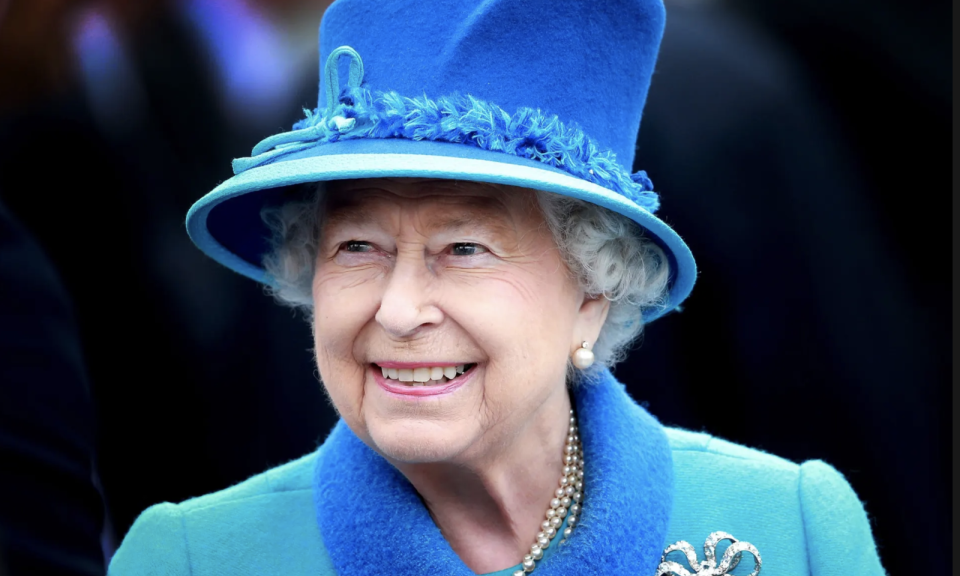Hình ảnh cuộc đời Nữ hoàng Elizabeth II - biểu tượng của Hoàng gia Anh