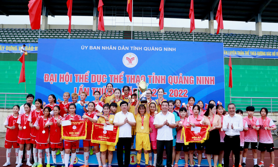 Đội Đông Triều giành Cúp vô địch bóng đá nữ tại Đại hội TDTT tỉnh lần thứ IX