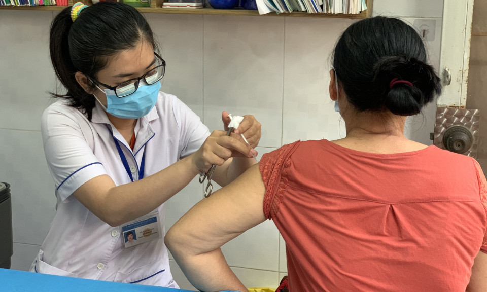 Ngày 10/9: Số mắc COVID-19 mới giảm còn 2.498 ca, số khỏi bệnh gấp hơn 3 lần