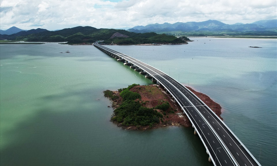 Đảm bảo an ninh trật tự trên tuyến cao tốc Vân Đồn - Móng Cái