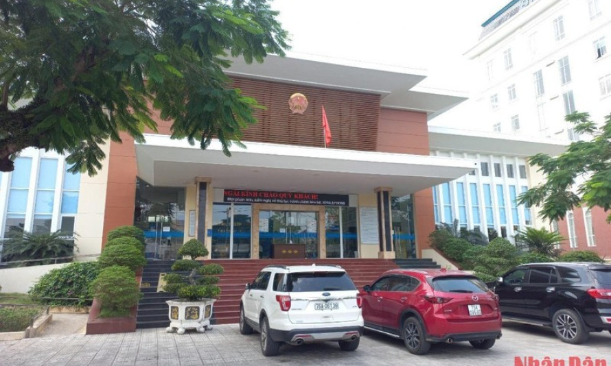 Phê bình Giám đốc Sở Thông tin và Truyền thông tỉnh Quảng Ngãi