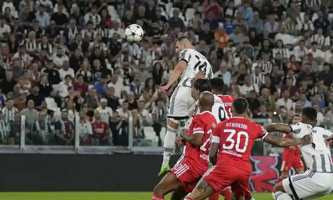 Juventus thua ngược Benfica ở Champions League