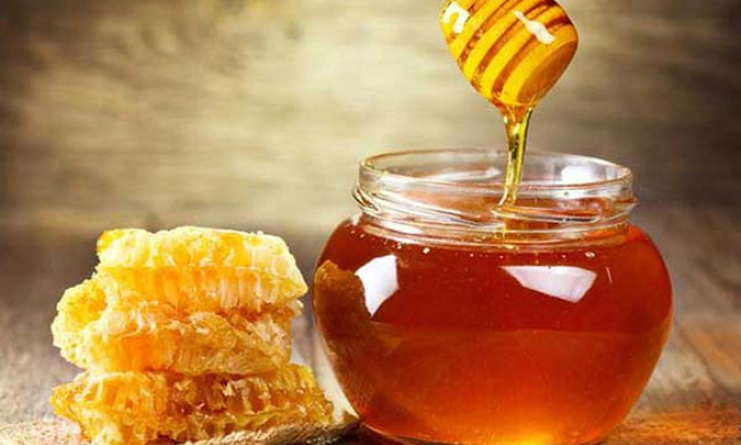 4 lợi ích bất ngờ khi uống mật ong trong một tháng
