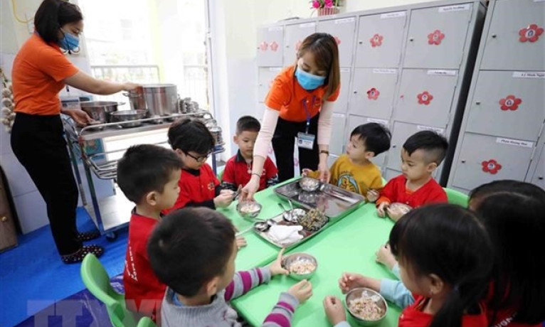 Pre-school students have health checks, get access to English in new school year