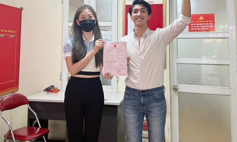 Phương Nga và Bình An đăng ký kết hôn