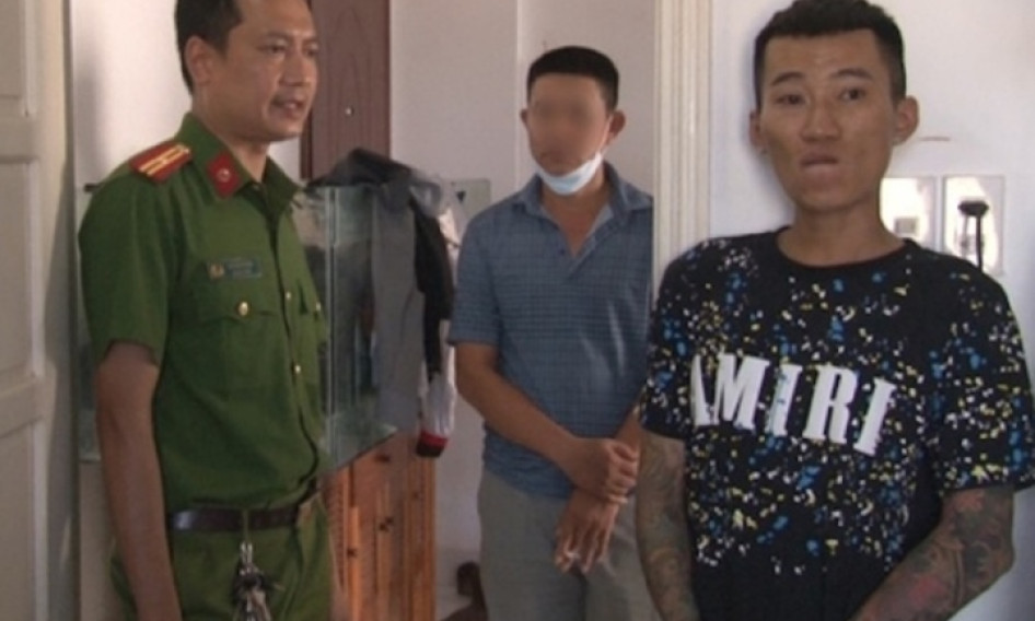 Giang hồ xăm trổ đòi nợ bất thành, dùng kéo đâm người trọng thương