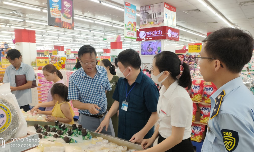 Siết chặt kiểm tra an toàn thực phẩm