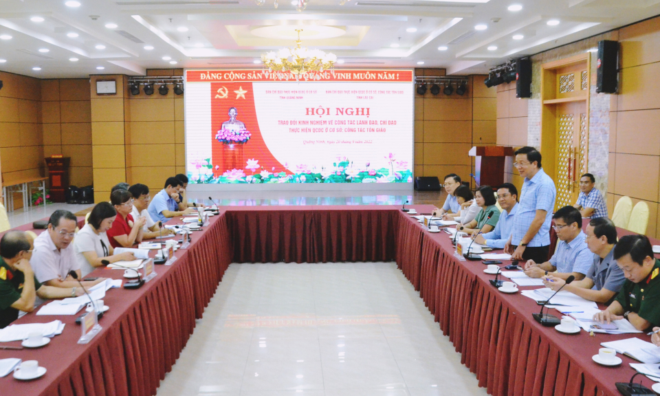 Đoàn công tác tỉnh Lào Cai trao đổi kinh nghiệm công tác thực hiện QCDC ở cơ sở, công tác tôn giáo
