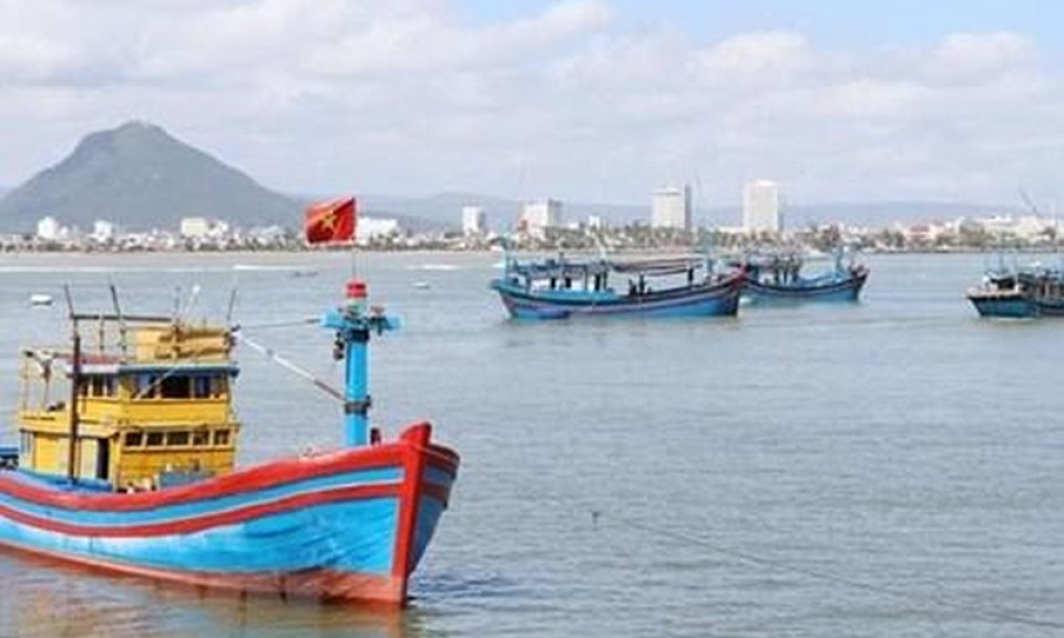 Deputy PM orders intensified handling of IUU fishing at sea, ports