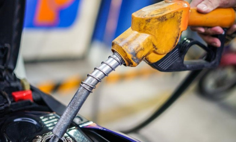 Hôm nay, giá xăng dầu tiếp tục giảm