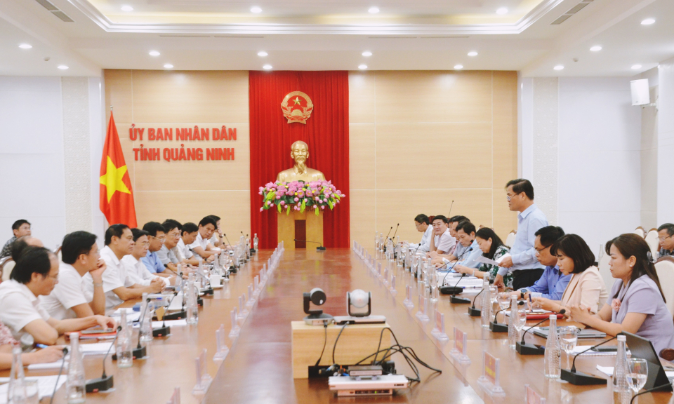 Đoàn công tác tỉnh Hà Tĩnh trao đổi kinh nghiệm phát triển KT-XH với tỉnh Quảng Ninh