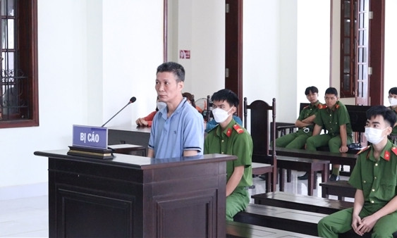 14 năm tù cho đối tượng giết người tình của vợ cũ