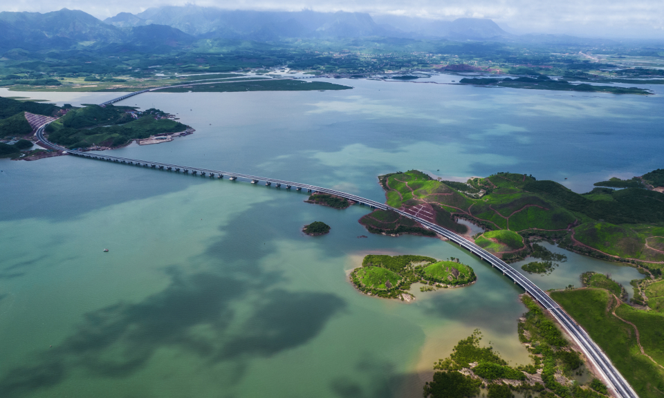 Những công trình của ý Đảng - lòng dân