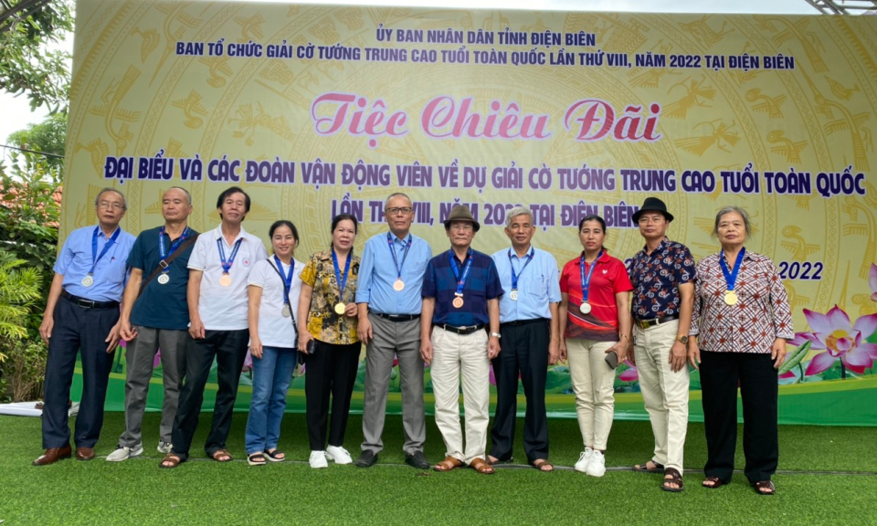 Quảng Ninh giành 7 huy chương Giải cờ tướng Trung cao tuổi toàn quốc 2022