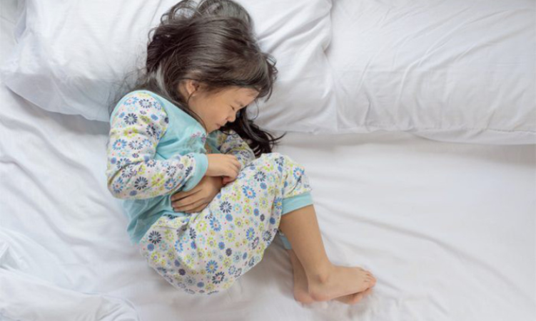 Dấu hiệu nhận biết trẻ bị ngộ độc thức ăn