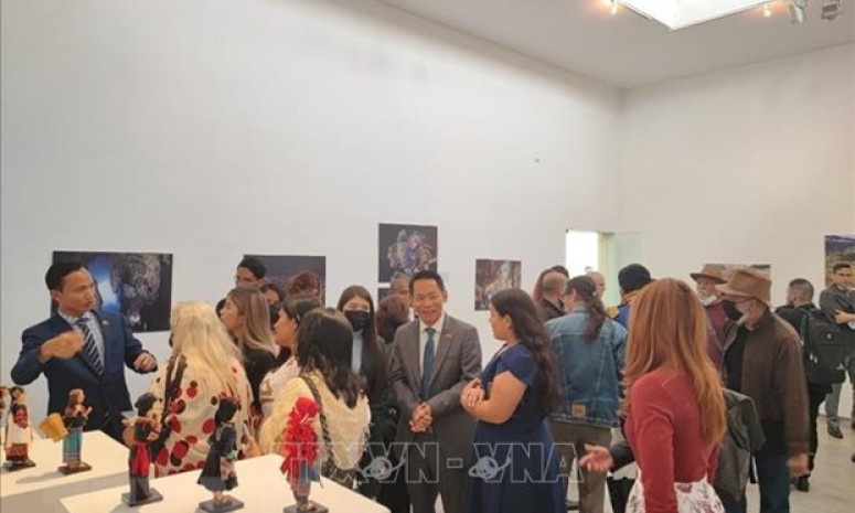 Quảng bá văn hóa, du lịch và triển lãm ảnh về Việt Nam tại Venezuela