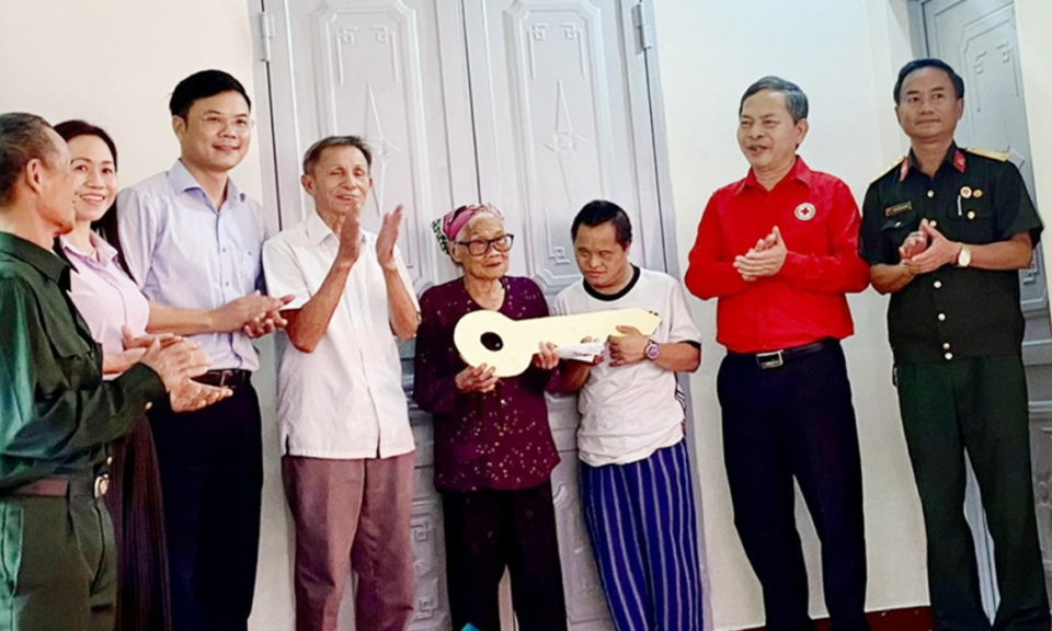 Khánh thành nhà tình nghĩa cho nạn nhân da cam tại Đông Triều