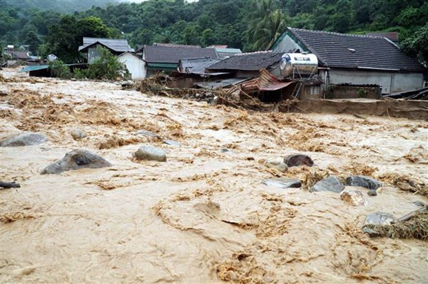 Khu vuc cac tinh tu Nghe An den Quang Tri co noi mua rat to hinh anh 1